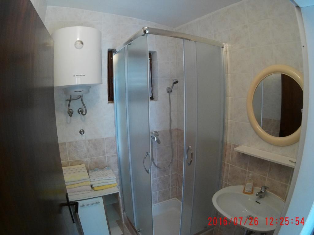 Apartman Luburic Pinezići Eksteriør billede